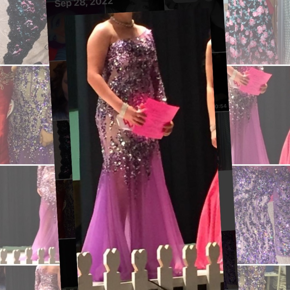 Prom/ Pageant dress - Picture 3 of 4